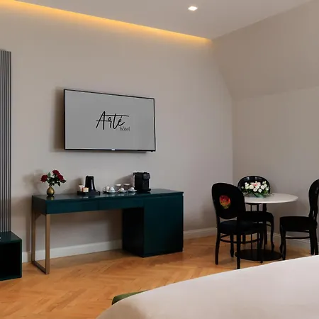 Arte Boutique 5* ティラナ